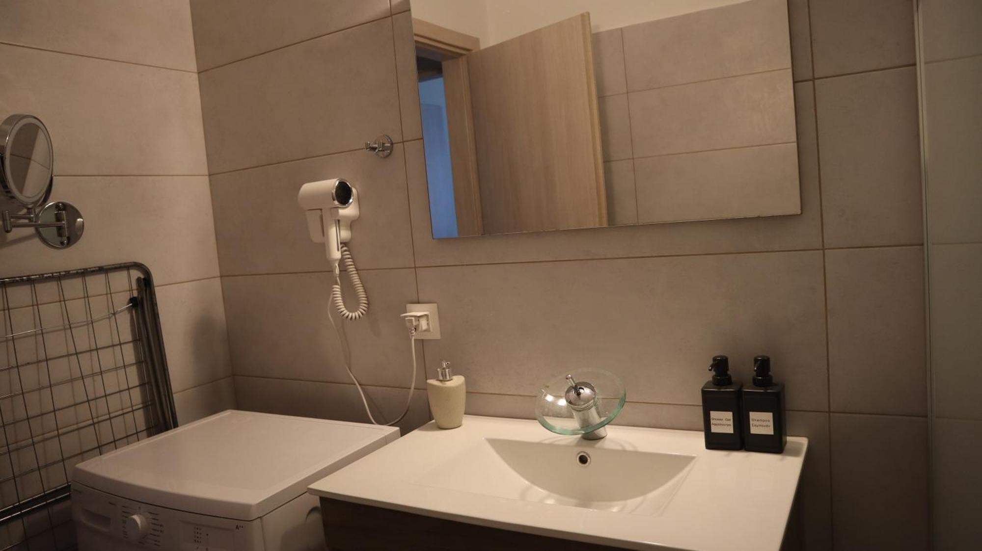 Dafni City Apartment 2 Athena Bagian luar foto